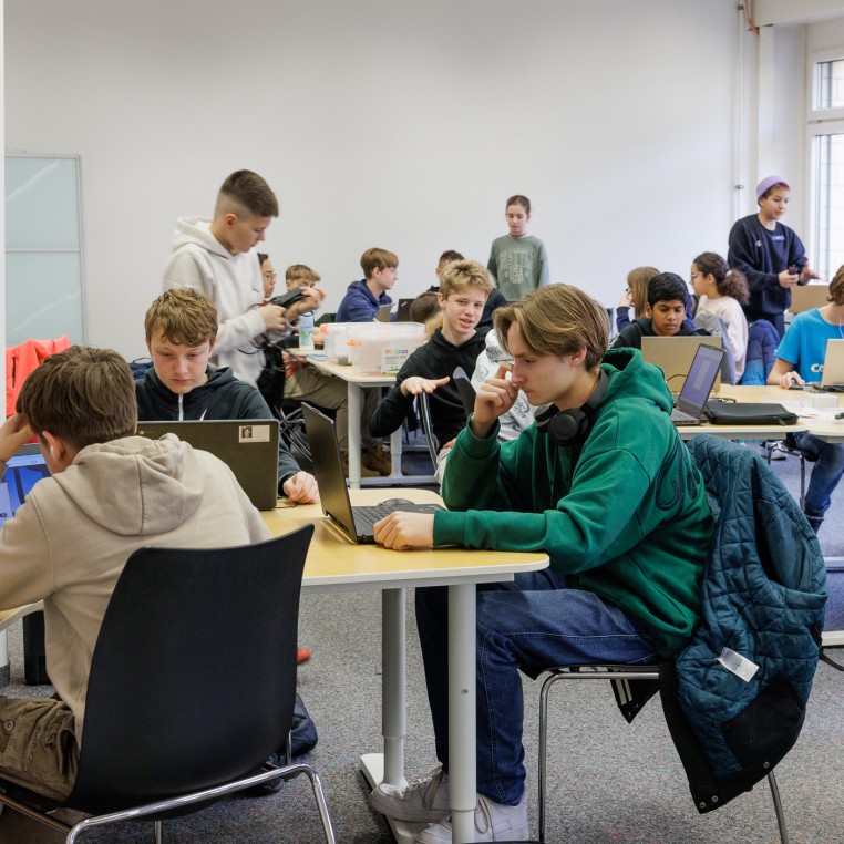 ICT Scouts - Ausbildung IT - Bildung IT - Förderung IT - IT-Nachwuchsförderung - Förderung Jugendliche IT - TechTalents -  Scouting Tech-Sektor - Technologieförderung - Ausbildung Applikationsentwickler – Förderung Applikationsentwickler -  Ausbildung Informatiker - Förderung Informatiker - Ausbildung Webdesign - Förderung Webdesign - Ausbildung Cybersecurity - Förderung Cybersecurity -Ausbildung KI - Förderung KI - ICT Campus Handelskammer beider Basel - ICT Campus Bern - CSS ICT Campus Zentralschweiz - ICT Campus Mägenwil - Smartfeld ICT Campus St. Gallen - ICT Campus Thun - ICT Campus Zürich - ICT Scouts gestaltet heute die Zukunft der ICT Fachkräfte von morgen - jetzt Kontakt aufnehmen! ICT Scouts - Training IT - Education IT - Promotion IT - IT Talent Development - Youth IT Promotion - TechTalents - Scouting Tech Sector - Technology Promotion - Training Application Developers - Promotion Application Developers - Training Computer Scientists - Promotion Computer Scientists - Training Web Design - Promotion Web Design - Training Cybersecurity - Promotion Cybersecurity - Training AI - Promotion AI - ICT Campus Chamber of Commerce of Basel - ICT Campus Bern - CSS ICT Campus Central Switzerland - ICT Campus Mägenwil - Smartfield ICT Campus St. Gallen - ICT Campus Thun - ICT Campus Zurich - ICT Scouts is shaping the future of tomorrow's ICT professionals - contact us now!